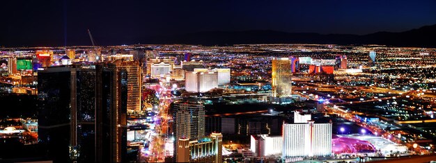 Panorama de tiras de Las Vegas à noite