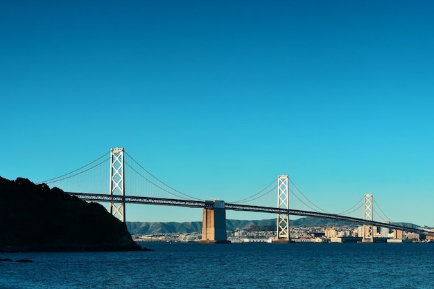 Panorama do horizonte da cidade de São Francisco com arquiteturas urbanas.