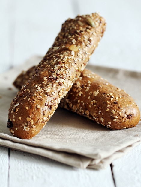 Foto grátis pão saboroso com sementes diferentes