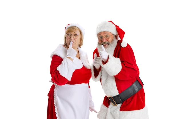 Papai noel e sra. noel alegres