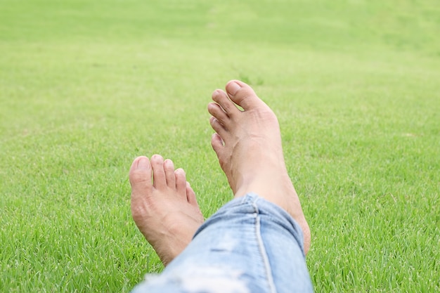 Foto grátis pátio sentado terraço sentado fêmea adulto