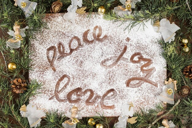 Paz alegria amor inscrição no pó de açúcar