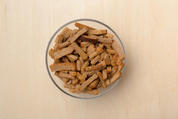 Pedaços de pão seco de biscoitos