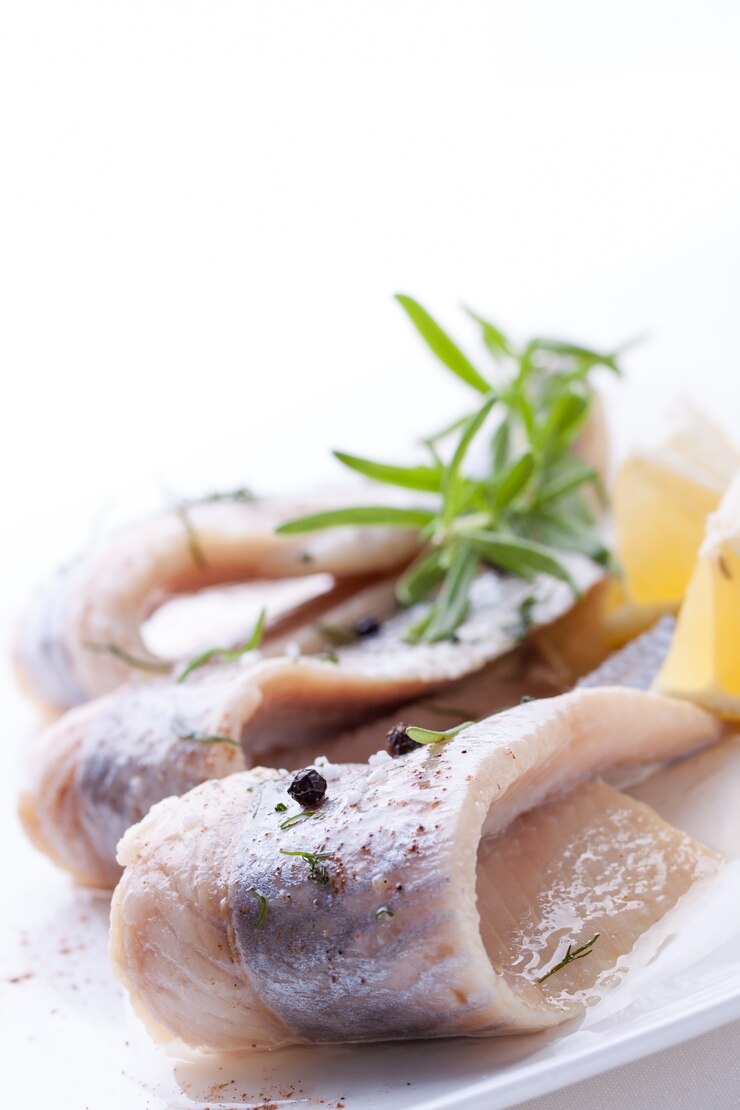 Foto grátis peixe com bolas de pimenta