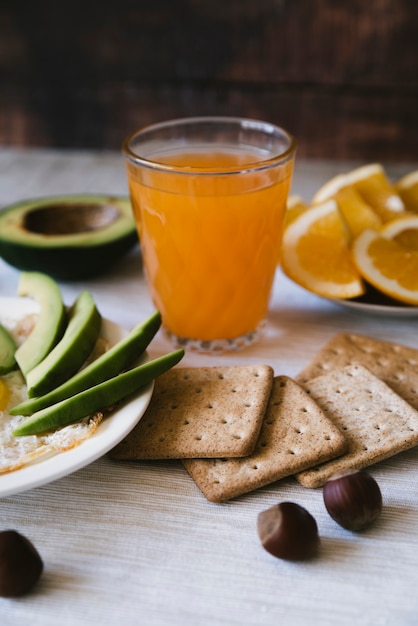 Pequeno-almoço de proteína delicioso café da manhã