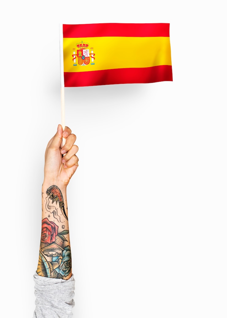 Foto grátis pessoa acenando a bandeira do reino de espanha