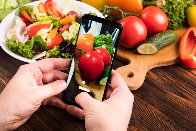 Pessoa, levando, um, foto, de, tomates