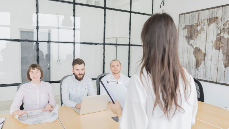 Foto grátis pessoas de negócios em reunião