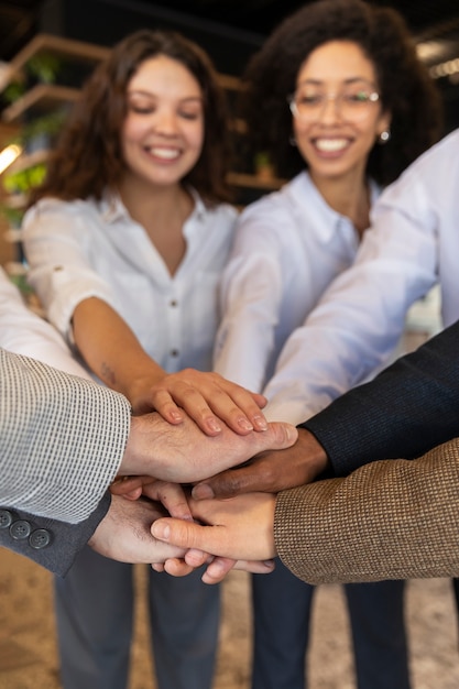 Pessoas que participam do evento de negócios