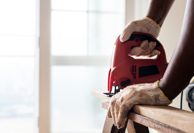 Foto grátis pessoas que renovam o conceito de casa