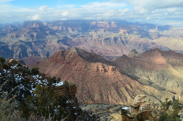 Picos e vales coloridos no Grand Canyon