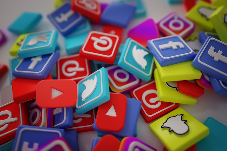 Foto grátis pilha de 3d popular social media logos