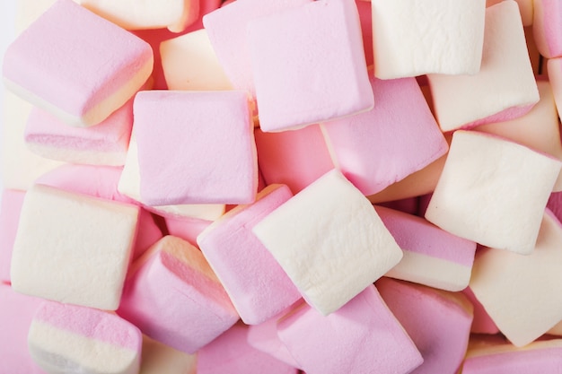 Pilha de marshmallows inchados