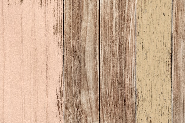 Pintura antiga no chão de madeira