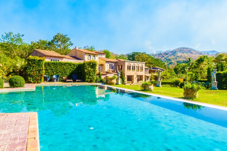 Foto grátis piscina ao ar livre