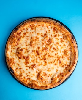 Pizza margherita com queijo