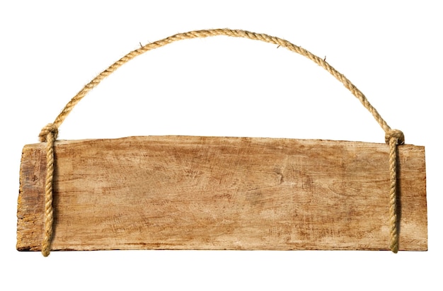 Placa de madeira pendurada em uma corda.