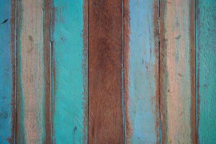 Foto grátis placas de madeira de cores, mas com a pintura danificada