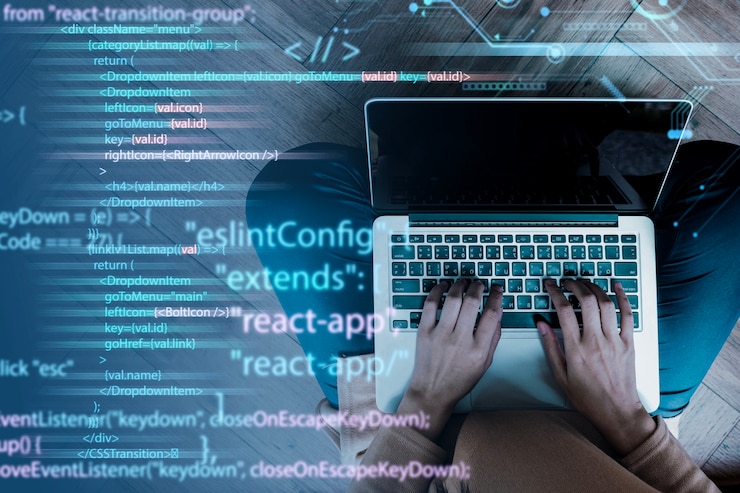 Foto grátis plano de fundo de programação com pessoa trabalhando com códigos no computador