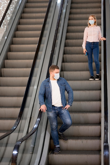 Foto grátis plano geral do conceito de distanciamento social