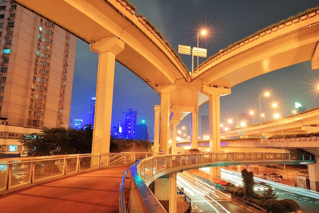 Ponte da estrada em Xangai