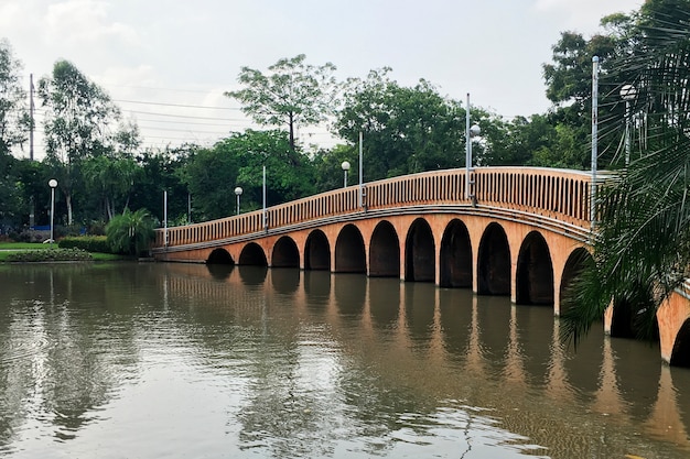 Foto grátis ponte lago natureza beleza reflexão