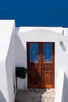 Foto grátis porta em oia, santorini, grécia