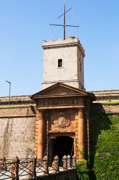 Portão de Castell de Montjuic em Barcelona