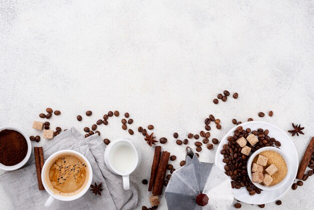 Postura plana do conceito de café com espaço de cópia