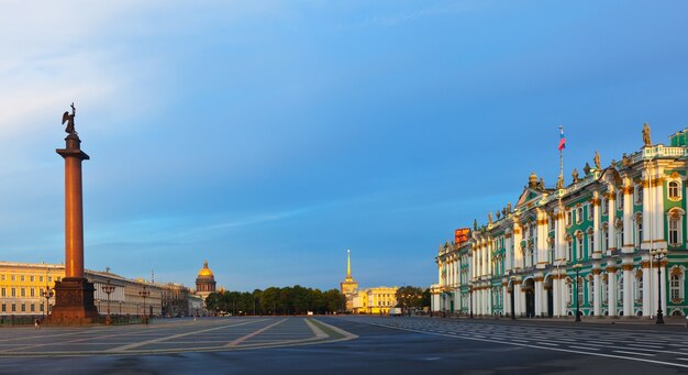 Praça do Palácio em São Petersburgo