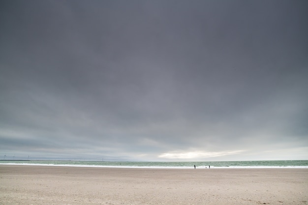 Praia do Mar do Norte na Zelândia