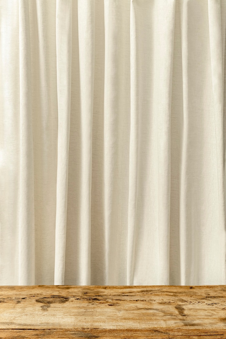 Foto grátis prateleira de pano de fundo para produtos de cortina
