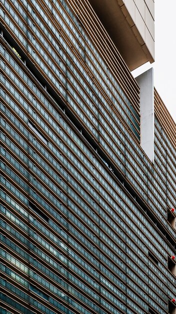 Prédios de escritórios de arquitetura moderna em close-up