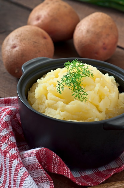 Foto grátis purê de batatas frescas e saborosas