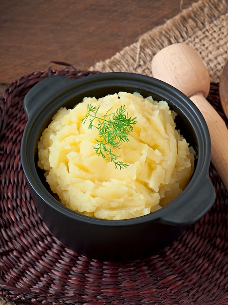 Foto grátis purê de batatas frescas e saborosas