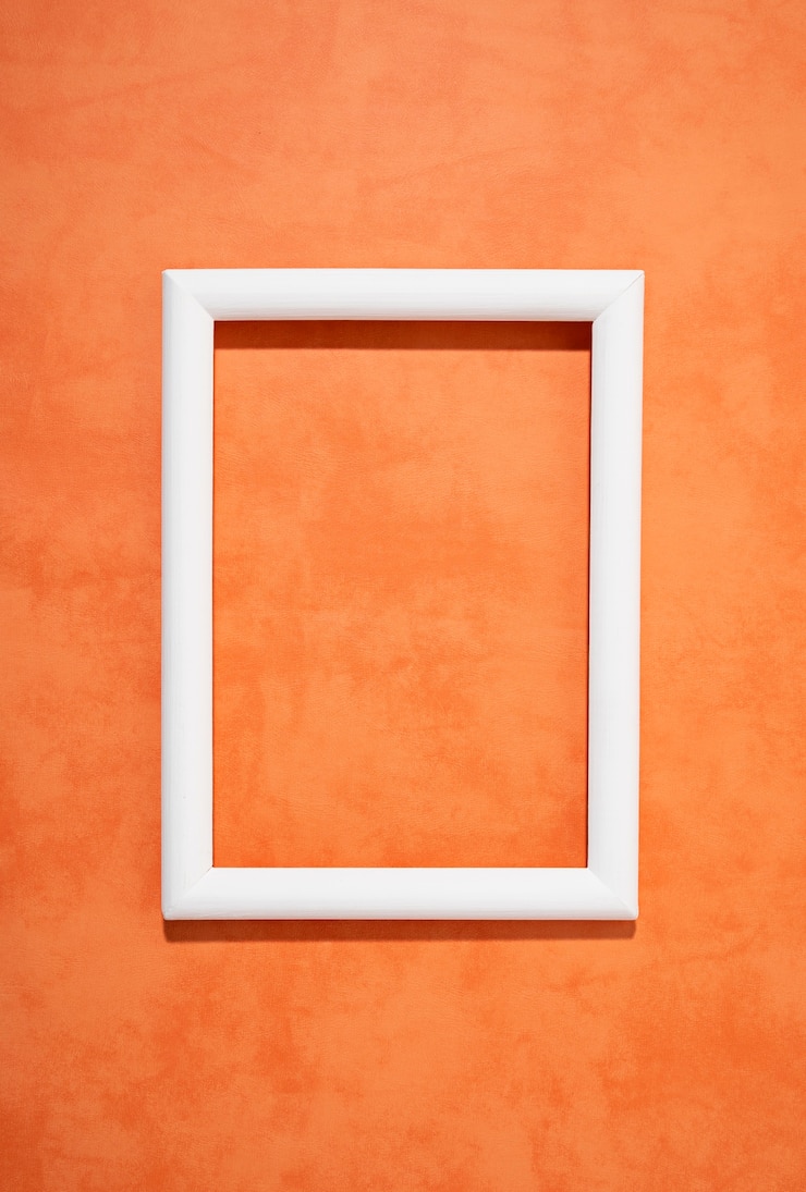 Foto grátis quadro branco plano sobre fundo laranja