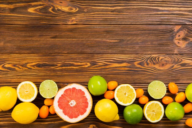 Quadro de fruta saudável com cópia-espaço