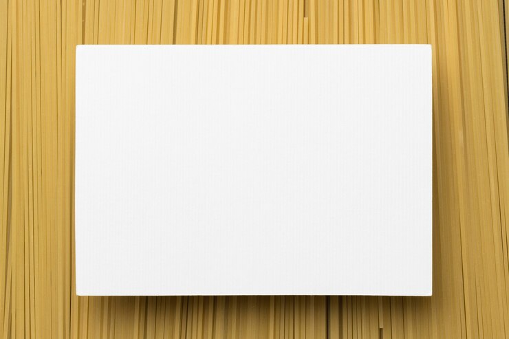 Foto grátis quadro de macarrão de vista superior com papel