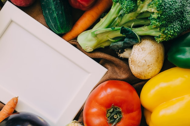 Foto grátis quadro e diferentes tipos de vegetais