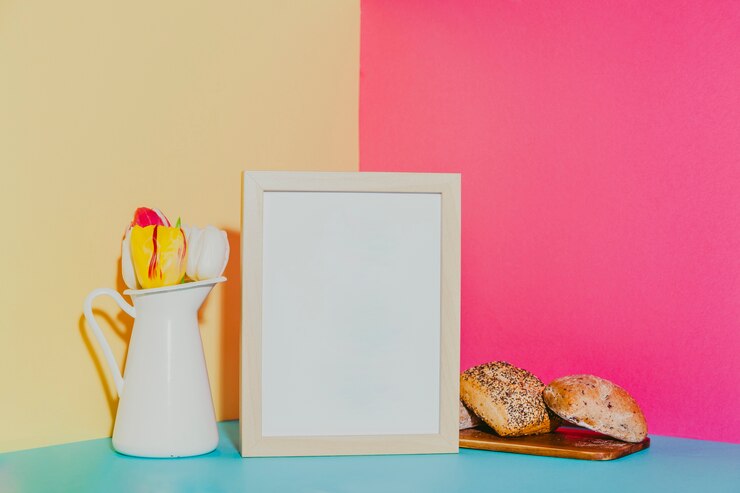 Foto grátis quadro entre flores e pastelaria