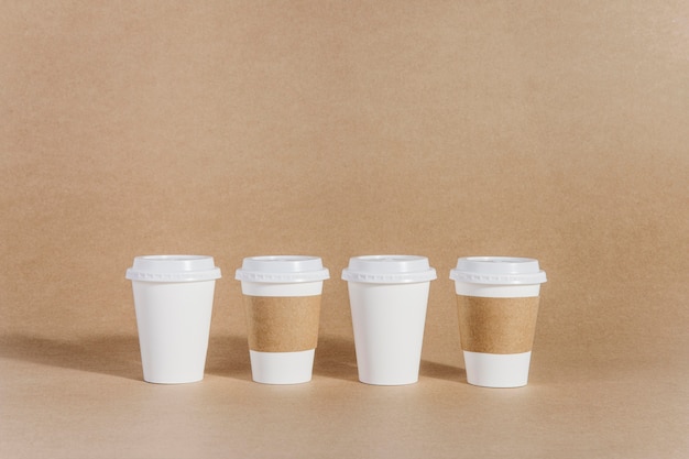 Foto grátis quatro copos de café