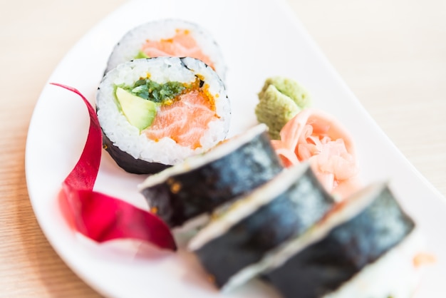 queijo rolo de arroz de sushi dieta