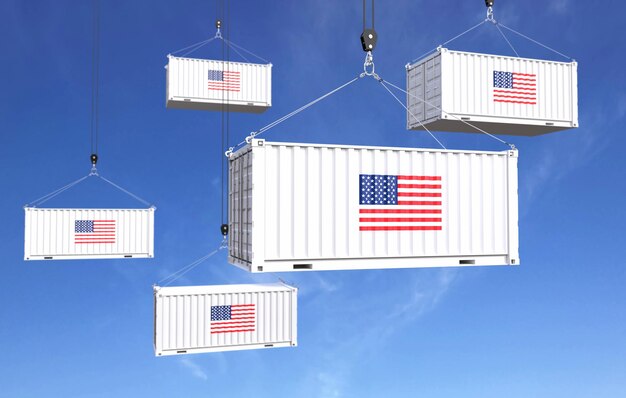 Recipiente pendurado com bandeira americana no céu azul