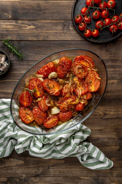 Refeição deliciosa com tomate vista de cima