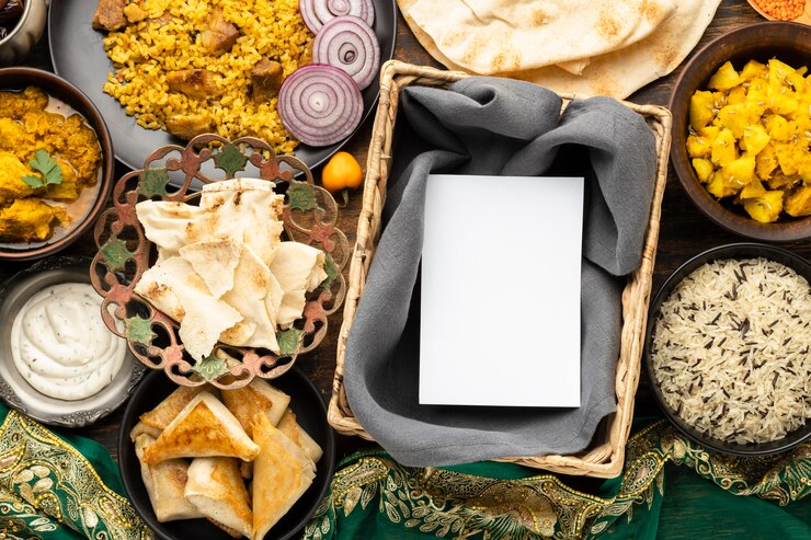 Foto grátis refeição indiana com pita e arroz