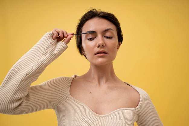 Foto grátis retrato de beleza de jovem adulto