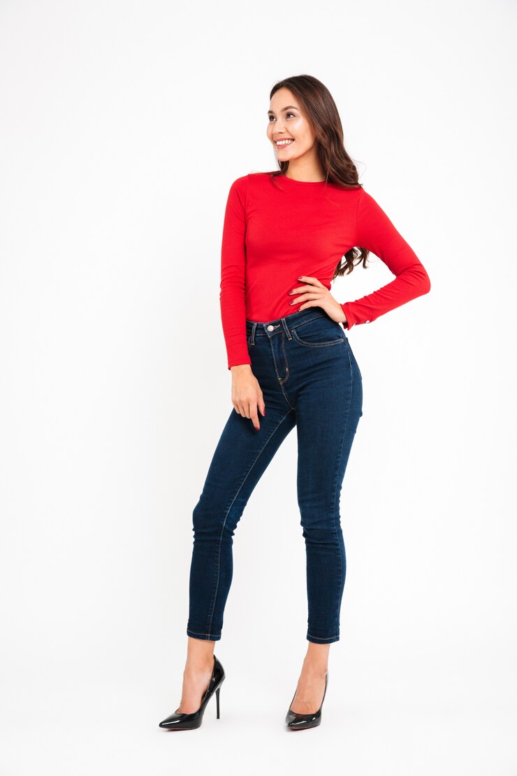 Foto grátis retrato de corpo inteiro de uma mulher asiática sorridente