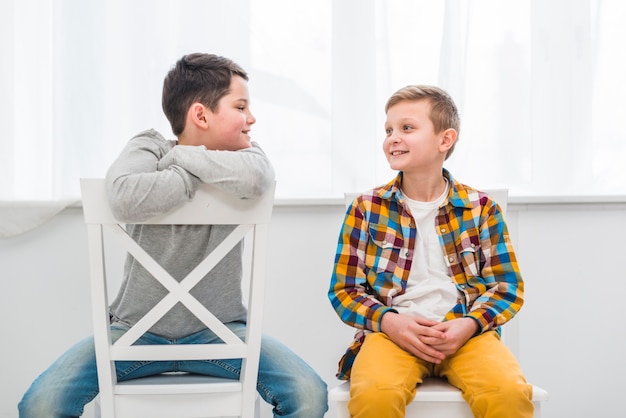 Foto grátis retrato, de, dois meninos