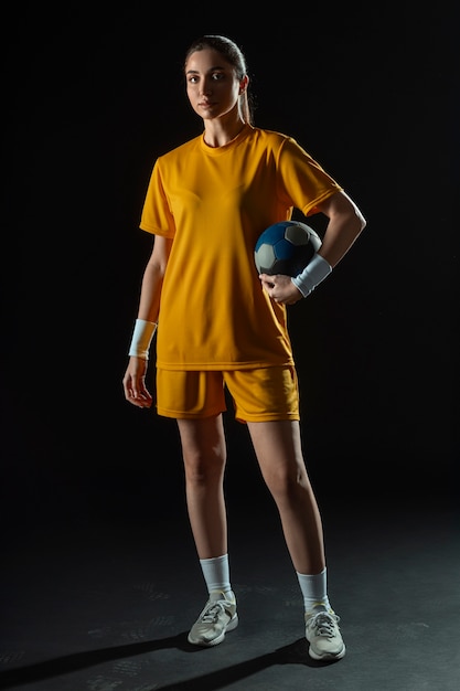 Retrato de estúdio de jogador de handebol