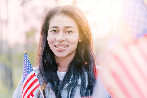 Retrato, de, étnico, mulher americana, em, sol